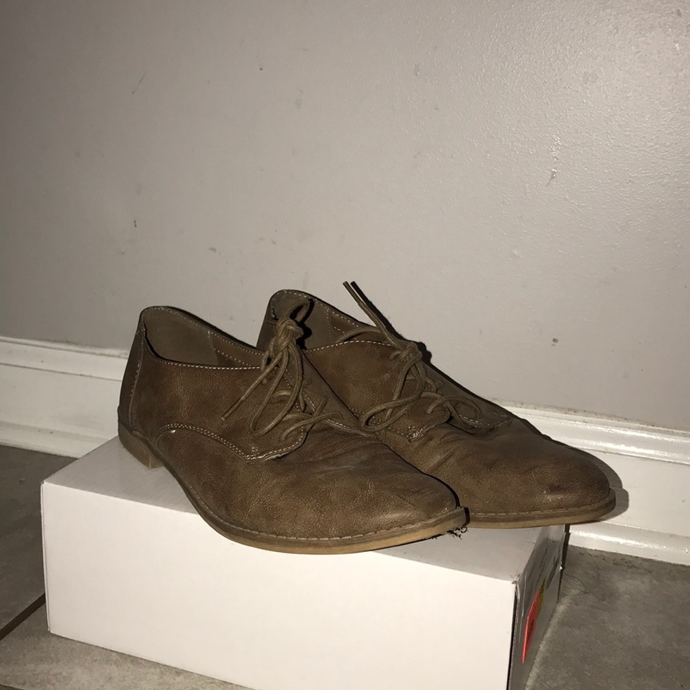 Women’s shoes